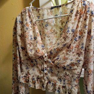 Long Sleeve Floral Crop Top